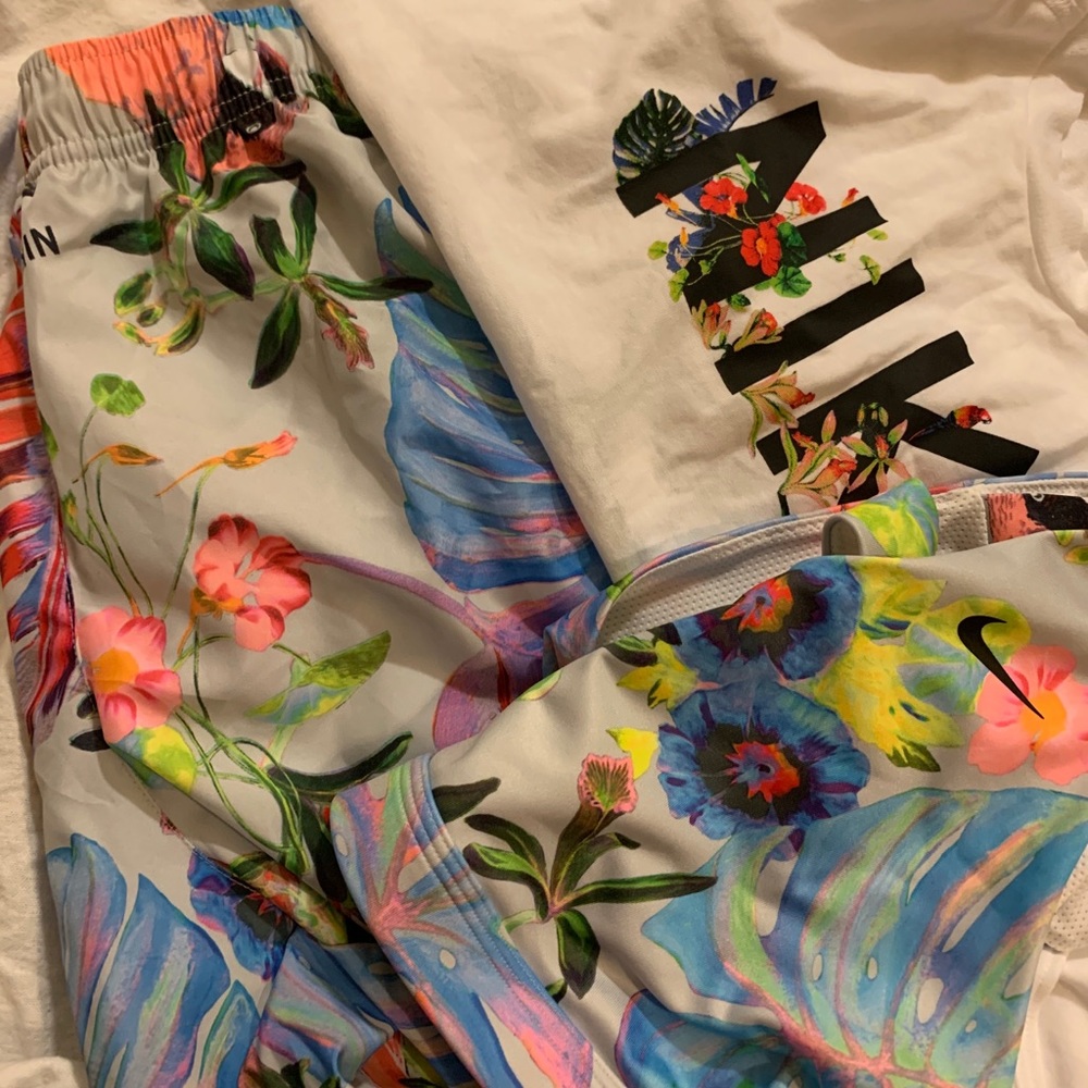 2 piece Nike outfit new only tried on didn’t fit